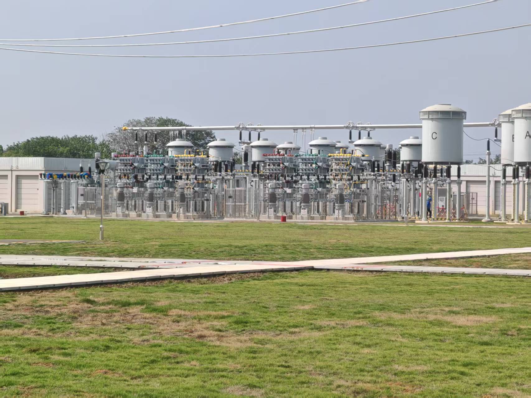 Mingjue Tech's Quadruped Robot Successfully Completes High-Temperature Inspection Trial at Chengdu 500KV Substation