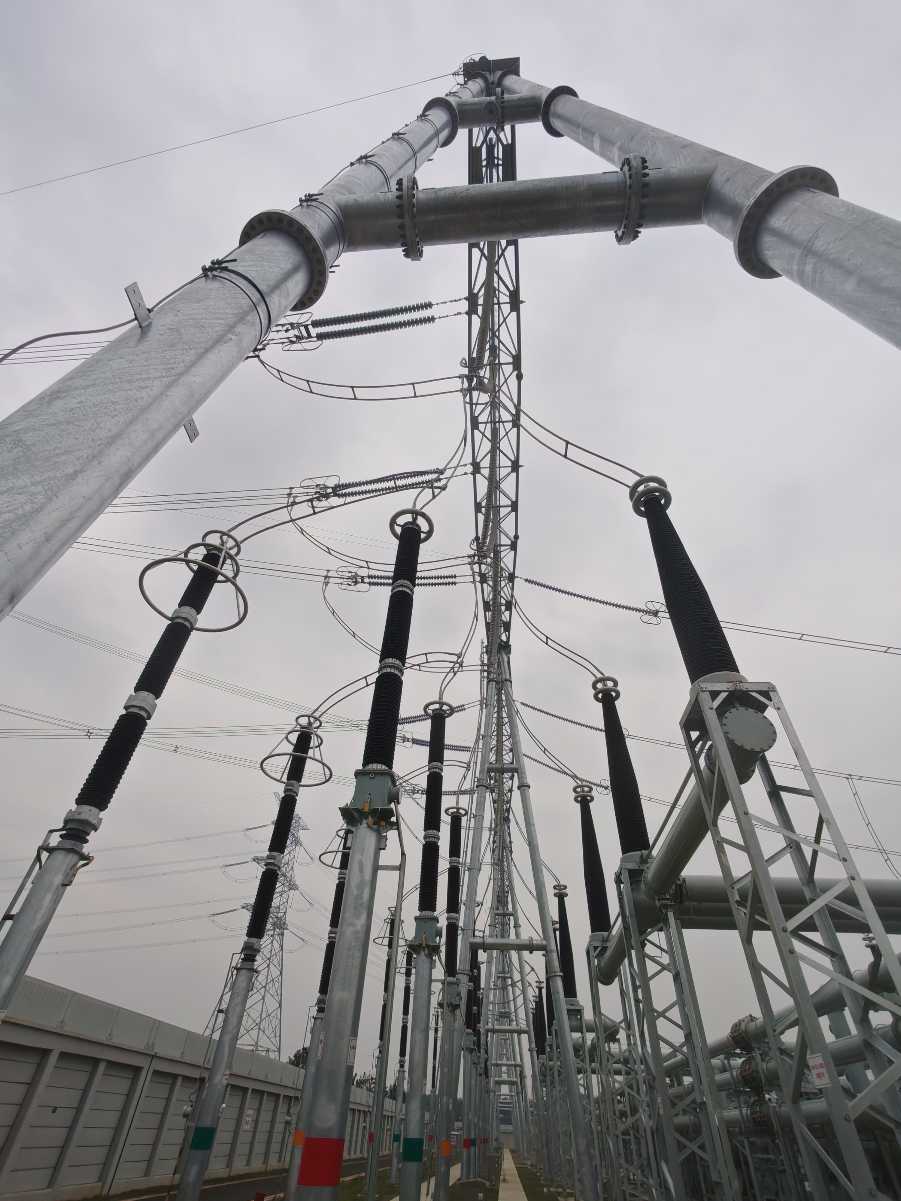 Mingjue Tech's Quadruped Robot Successfully Completes High-Temperature Inspection Trial at Chengdu 500KV Substation